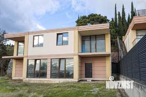 Дом 129м&sup2;, 2-этажный, участок 2 сот.  