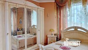 Дом 532м&sup2;, 4-этажный, участок 10 сот.  