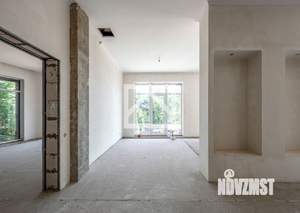 Дом 916м&sup2;, 4-этажный, участок 39 сот.  