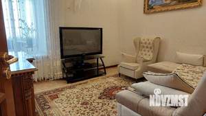 Дом 374м², 3-этажный, участок 3 сот.  