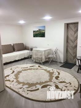 Дом 198м&sup2;, 5-этажный, участок 3 сот.  