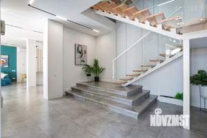 Дом 252м&sup2;, 3-этажный, участок 4 сот.  