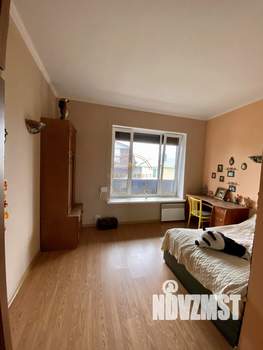 Дом 260м&sup2;, 2-этажный, участок 6 сот.  