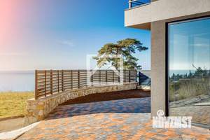 Дом 150м&sup2;, 2-этажный, участок 4 сот.  