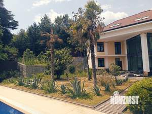 Дом 600м&sup2;, 3-этажный, участок 20 сот.  