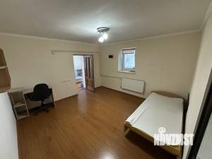 Дом 180м&sup2;, 2-этажный, участок 5 сот.  