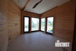 Дом 299м&sup2;, 3-этажный, участок 17 сот.  