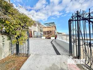 Таунхаус 120м², 5-этажный, участок 1 сот.  