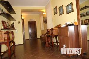 Дом 580м², 3-этажный, участок 20 сот.  