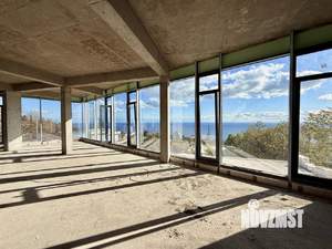 Дом 542м², 3-этажный, участок 10 сот.  