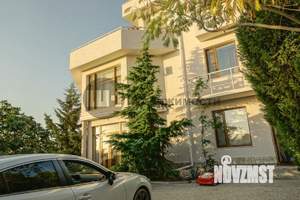 Дом 469м², 2-этажный, участок 32 сот.  