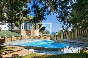 Дом 400м&sup2;, 2-этажный, участок 20 сот.  