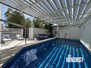 Дом 253м², 3-этажный, участок 3 сот.  