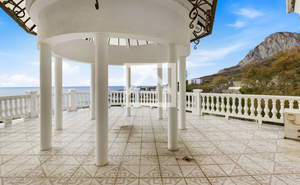 Дом 528м&sup2;, 3-этажный, участок 45 сот.  