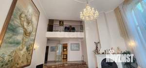 Дом 696м&sup2;, 3-этажный, участок 6 сот.  