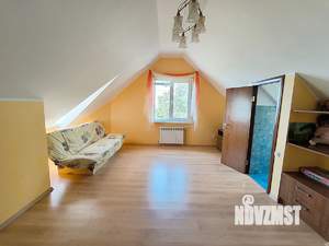 Дом 215м², 3-этажный, участок 13 сот.  