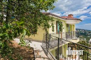 Дом 300м², 3-этажный, участок 7 сот.  