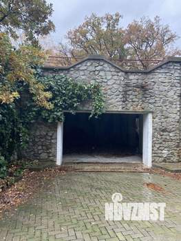 Дом 800м², 3-этажный, участок 12 сот.  