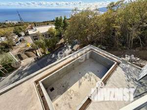 Дом 542м², 3-этажный, участок 10 сот.  