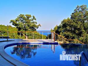 Дом 800м&sup2;, 4-этажный, участок 6 сот.  