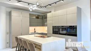 Дом 220м², 2-этажный, участок 5 сот.  