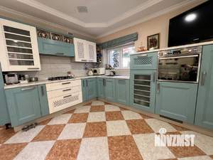 Дом 266м², 3-этажный, участок 1 сот.  