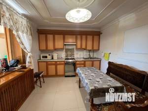 Дом 165м&sup2;, 3-этажный, участок 2 сот.  