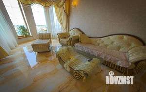 Дом 280м&sup2;, 2-этажный, участок 6 сот.  