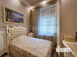 Дом 374м², 2-этажный, участок 1 сот.  