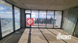 Дом 600м&sup2;, 3-этажный, участок 10 сот.  