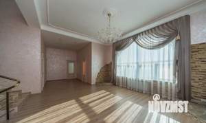 Дом 770м&sup2;, 3-этажный, участок 22 сот.  