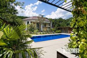 Дом 600м², 3-этажный, участок 20 сот.  