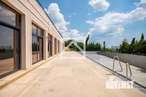 Дом 3280м&sup2;, 4-этажный, участок 65 сот.  