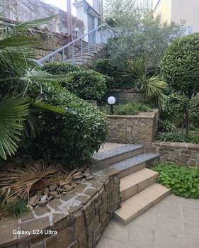 Дом 303м², 3-этажный, участок 7 сот.  