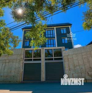 Дом 460м&sup2;, 3-этажный, участок 10 сот.  