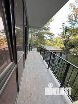 Дом 218м&sup2;, 2-этажный, участок 3 сот.  