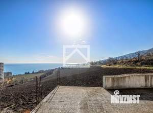 Дом 1080м&sup2;, 3-этажный, участок 14 сот.  