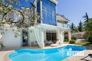 Дом 350м&sup2;, 2-этажный, участок 9 сот.  