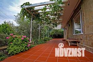 Дом 280м², 3-этажный, участок 5 сот.  