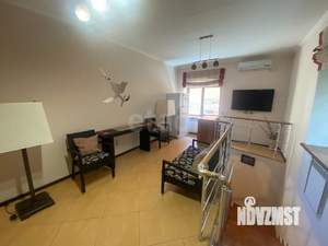 Дом 300м&sup2;, 3-этажный, участок 3 сот.  