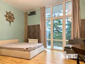 Дом 235м&sup2;, 3-этажный, участок 4 сот.  