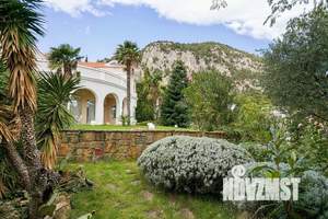 Дом 797м², 2-этажный, участок 30 сот.  