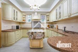 Дом 400м², 2-этажный, участок 20 сот.  
