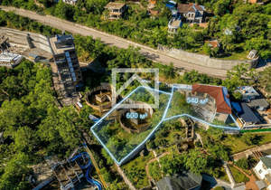 Дом 581м&sup2;, 3-этажный, участок 5 сот.  