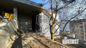 Дом 306м&sup2;, 3-этажный, участок 4 сот.  