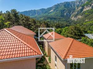 Дом 690м&sup2;, 2-этажный, участок 12 сот.  