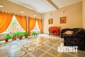 Дом 357м&sup2;, 3-этажный, участок 4 сот.  