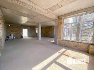 Дом 255м&sup2;, 2-этажный, участок 4 сот.  