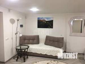 Дом 198м&sup2;, 5-этажный, участок 3 сот.  