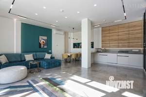 Дом 252м&sup2;, 3-этажный, участок 4 сот.  